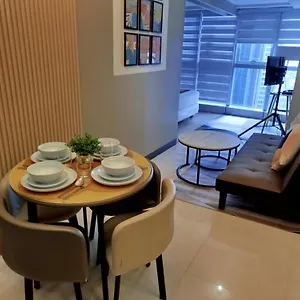 Uptown Parksuites Tower 1 Bgc Aparthotel